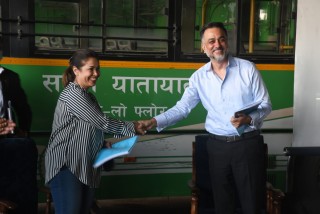 साझा यातायातले ४० वटा विद्युतीय बस खरिदका लागि चिनियाँ कम्पनीसँग सम्झौता गर्ने