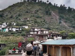 हुम्लामा २० घर भत्किए, सय घर उच्च जोखिममा