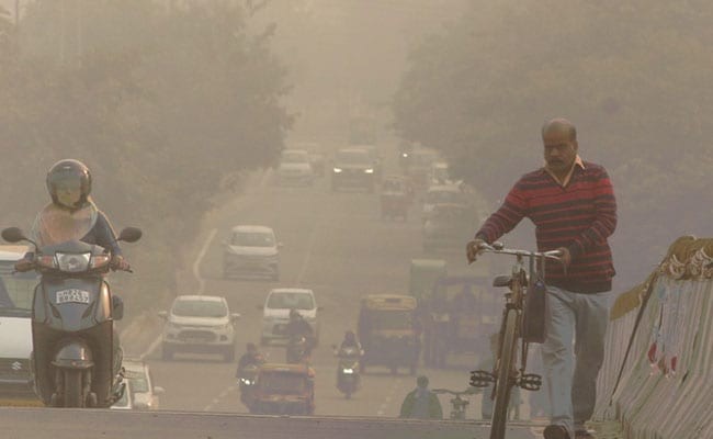 दिल्लीको हावा ‘धेरै खराब’, एक्यूआई ४००