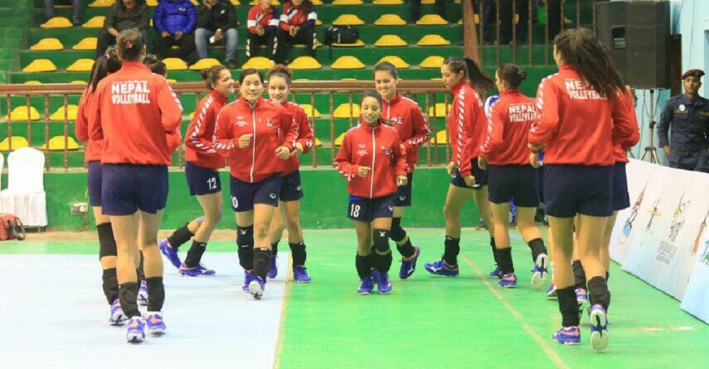 आजबाट राष्ट्रिय महिला भलिबल टोलीको प्रशिक्षण