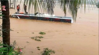 भारतको आन्ध्र प्रदेशको बाढीमा १७ जनाको मृत्यु, दर्जनौ बेपत्ता