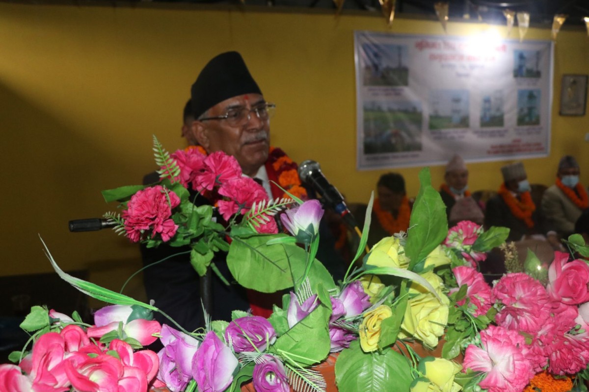 ओली पहिचान विरोधी खलनायक होः प्रचण्ड