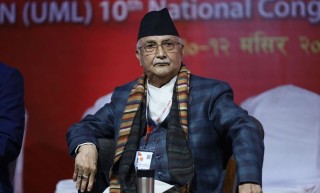 एमालेको दोस्रो केन्द्रीय कमिटी बैठकमाओलीको निर्णयः आफ्नालाई काखा र अरूलाई पाखा