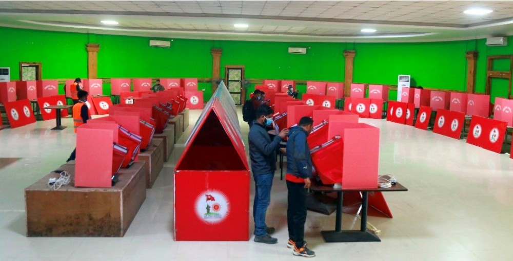 एमाले  नयाँ नेतृत्व चयन निर्वाचनमा खस्यो २११४ मत