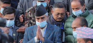 एमसीसी पास गर्न एमाले फकाउने लाइनमा देउवा