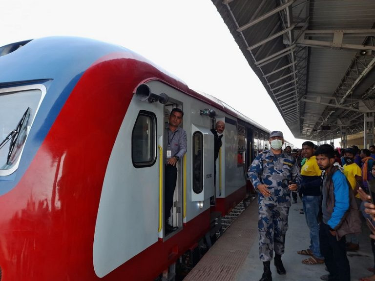 दोस्रो पटक गुड्यो रेल