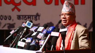 तनावमा माधव नेपाल,प्रेम आलेसहित ३ नेताले मन्त्री पद छाड्न मानेन्