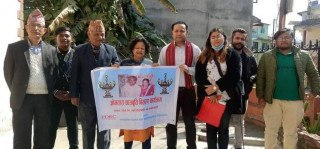 आमाबुवालाई माया र सम्मान दिए पुग्छ !