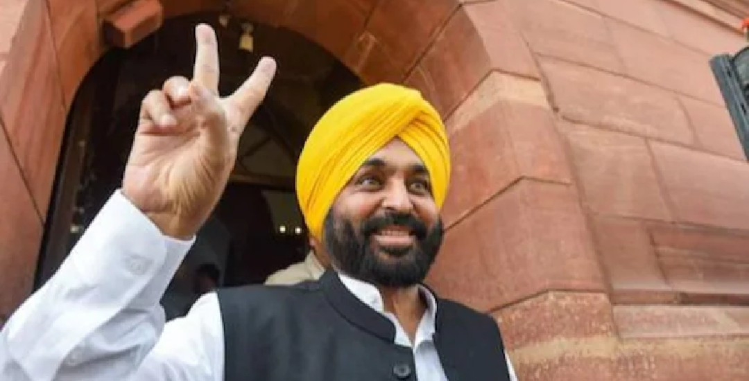 प्रत्येक घरमा ३०० युनिट बिजुली निःशुल्क दिने आम आद्मी सरकारको घोषणा