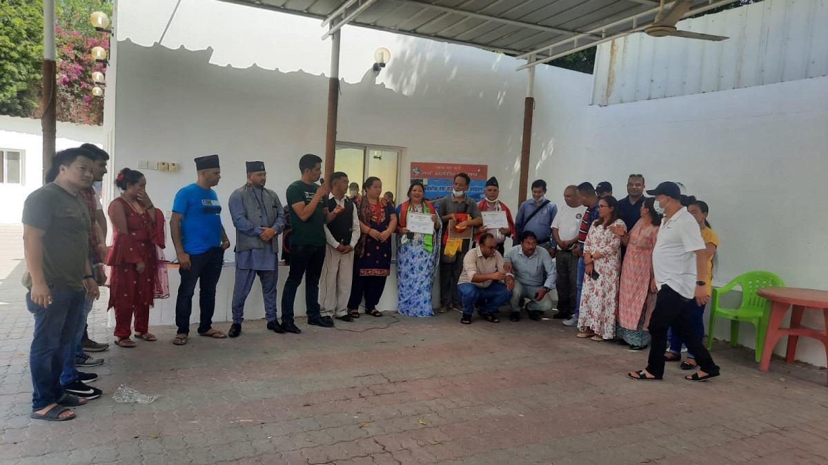 नेपाली जनप्रगतिशील मञ्च ओमानले १३३औ मजदुर दिवस मनाउदै मजदुरहरुलाई गर्यो सम्मान