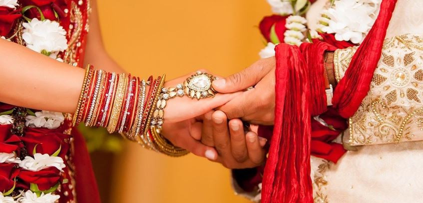 मनले स्वीकार्‍यो, समाजले स्वीकारेन