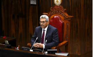 देश छाडेर भागे श्रीलङ्काका राष्ट्रपति राजापाक्षे