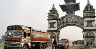 इन्धन आयात घट्याे
