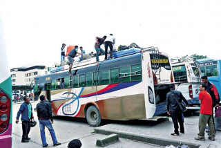 २० वर्ष पुगेका सवारी साधनलाई परीक्षण गरेर चल्न दिनुपर्ने माग