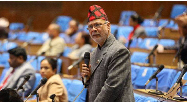 पाठ्यक्रमबाट डा. सन्दुक रुइतको जीवनी हटाइएकोमा रघुजी पन्तको आपत्ति
