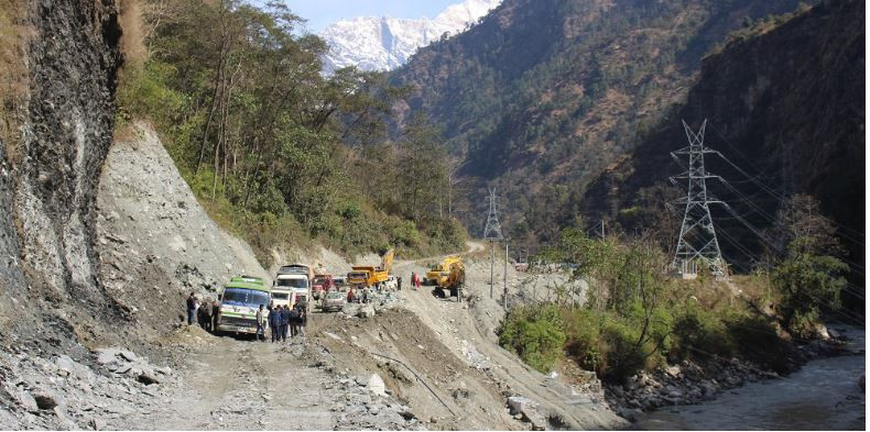 हिमाली जिल्ला मनाङको सडक छैन सहज