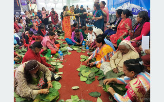 टपरी गाँस्ने प्रतिस्पर्धीसित विगतका सम्झना