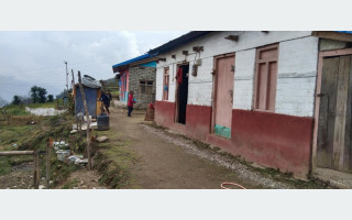 नमूना बस्तीमा समस्याका चाङ
