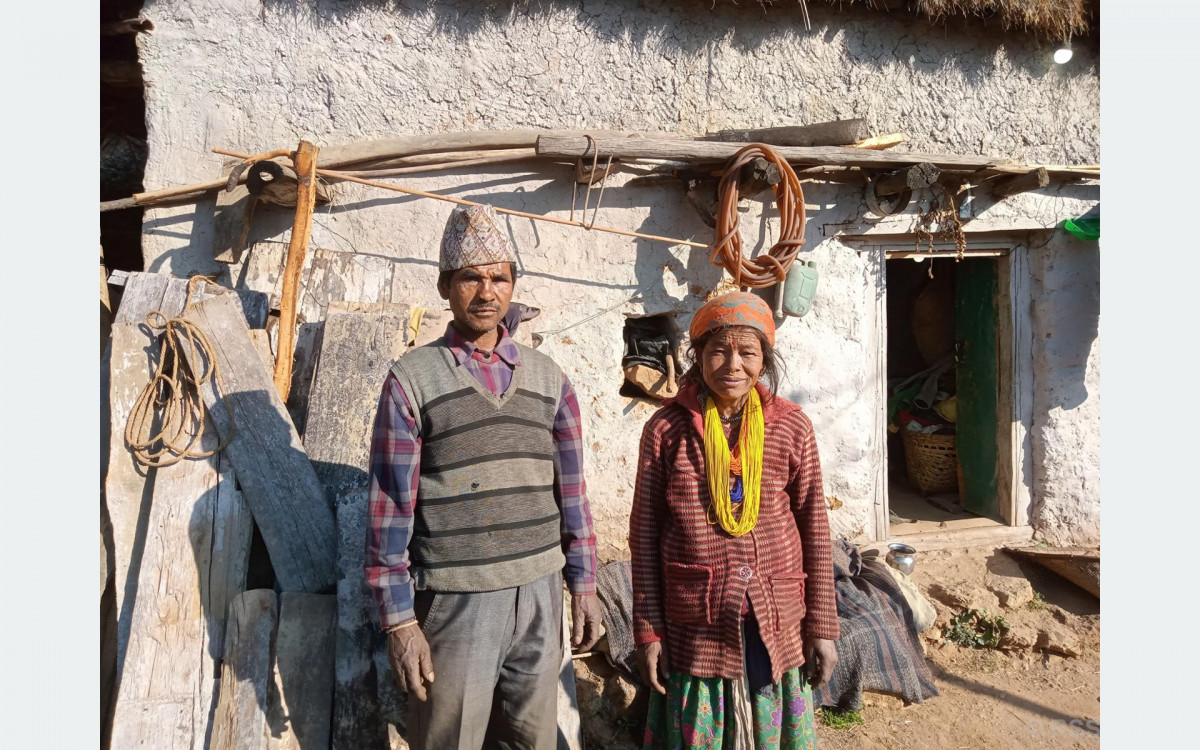 अशिक्षा र गरिबीको दूरावस्था, २६ वर्षमा १२ सन्तान !
