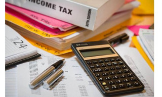 वार्षिक आम्दानीअनुसार कति तिर्ने आयकर ?
