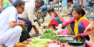 आफ्नै बारीको तरकारीले आत्मनिर्भर बनायो