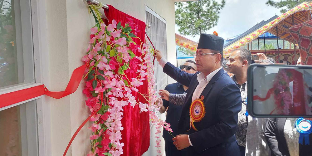 मन्त्री श्रेष्ठद्वारा सिन्धुलीमा गढी प्रहरी चौकी उद्घाटन