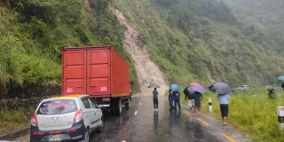 गण्डकी प्रदेशका ४ सडक अवरुद्ध