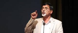 प्रचण्डलाई जनार्दनको प्रश्न- अध्यक्ष कमरेड कुनचाहिँ मोडमा मेरो समर्थन पाउनुभएन ?