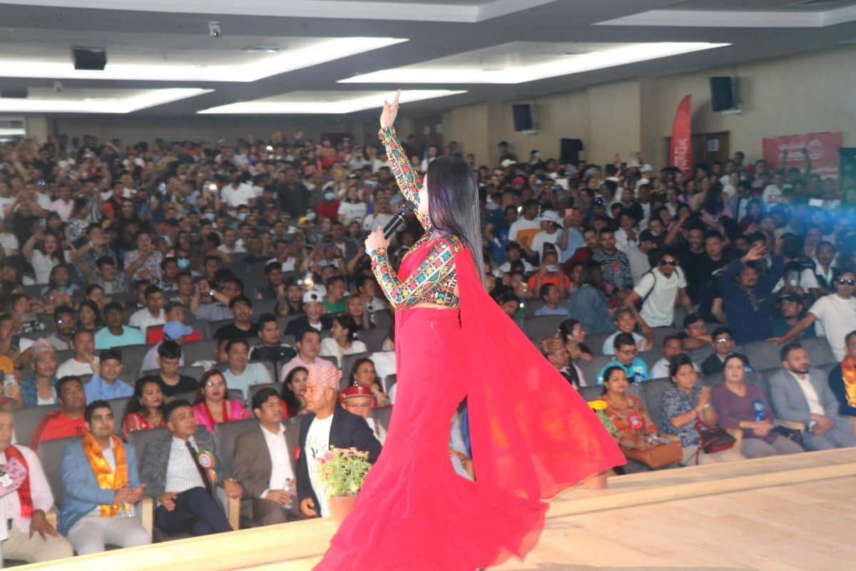 शान्ति श्री, उर्गेन र आश्माको साथमा कल्याणकारी-अल मुजैनी दशैं विशेष सांगीतिक धमाका सम्पन्न