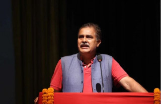 जतिसुकै स्यालहुइयाँ मच्चाए पनि राजतन्त्र फर्किँदैन : ओम शर्मा
