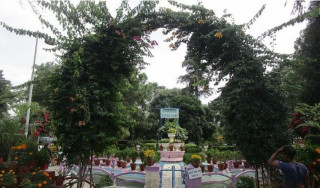 युवायुवतीदेखि वृद्धवृद्धासम्मको रोजाइमा ‘रत्नपार्क’