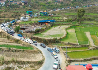 बागलुङको पञ्चकोटमा धार्मिक पर्यटकको घुइँचो