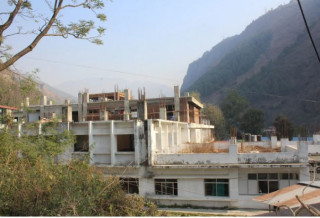 ७ वर्ष बितिसक्दा पनि बेनी अस्पतालको भवन अझै बनेन
