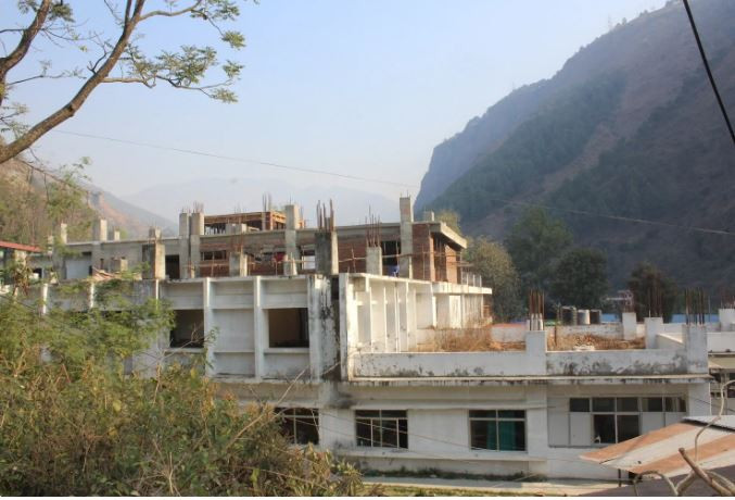 ७ वर्ष बितिसक्दा पनि बेनी अस्पतालको भवन अझै बनेन