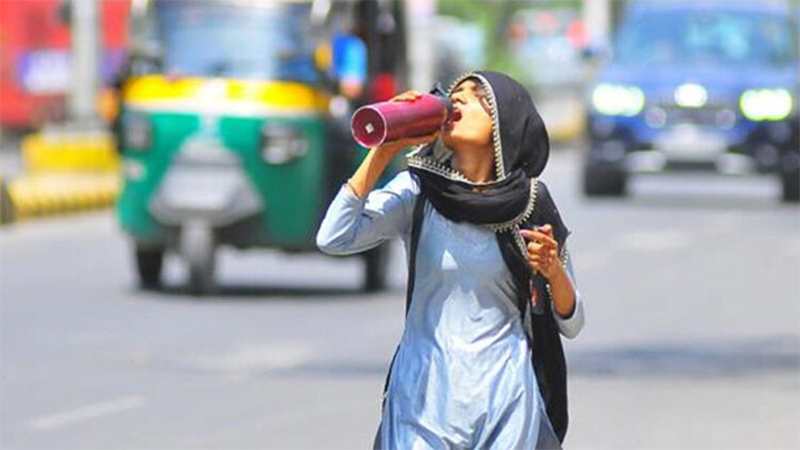 भारतमा गर्मीका कारण ३०० बढीको मृत्यु