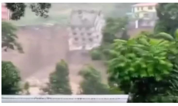 रोशी खोलाले करिब १० पक्की घर बगायो
