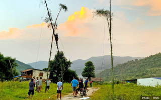 उकुसमुकुस शहर- प्यारो गाउँ