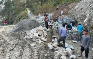 बेनी–पाखापानी–घतान सडक स्तरोन्नति गरिँदै