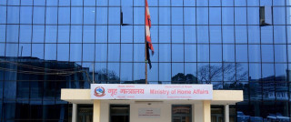 सरकारले १० हजार कर्मचारीको दरबन्दी कटौती गर्ने