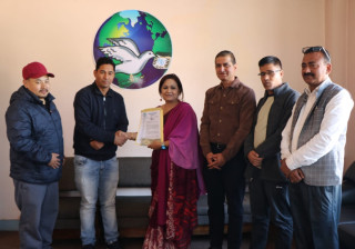 पत्रकार महासंघ कुवेतको प्रतिनिधिहरु नेपालमा, कुवेत शाखाबाट कञ्चनपुरका धामीलाई सहयोग