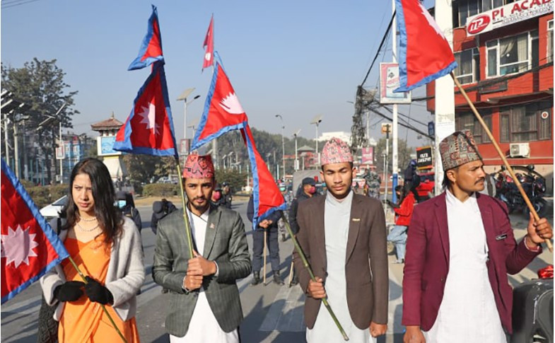 अंग्रेजी नयाँ वर्षमा मनाइँदै राष्ट्रिय पोशाक र टोपी दिवस